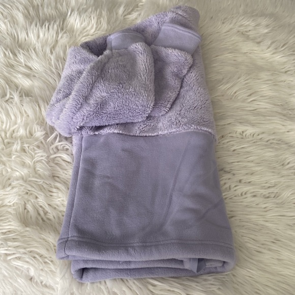 All in Motion Sherpa Lilac Color brand new with tag size M so soft and warm - Picture 15 of 15